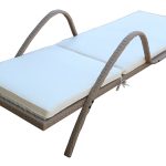 LOUNGER WITH  CURVE LEGS